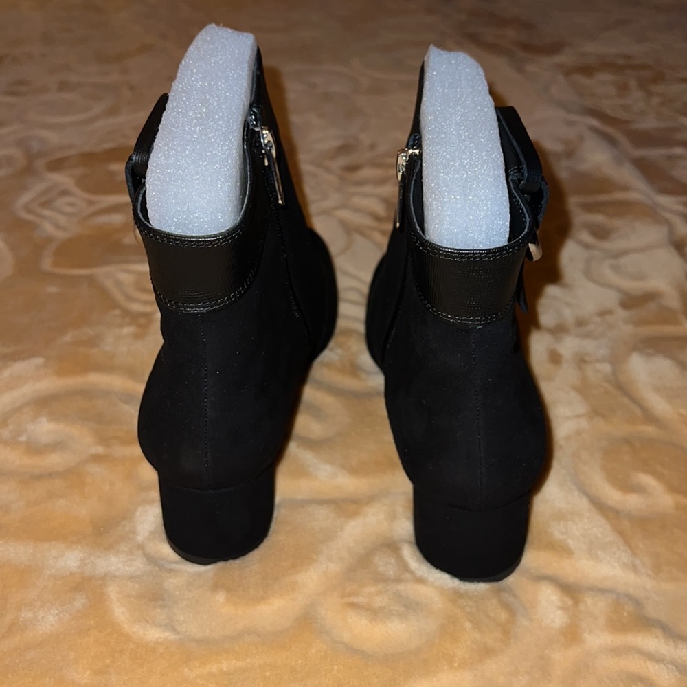Womens Black Rockport Bootie w/decorative Buckle. 7W - Picture 5 of 11